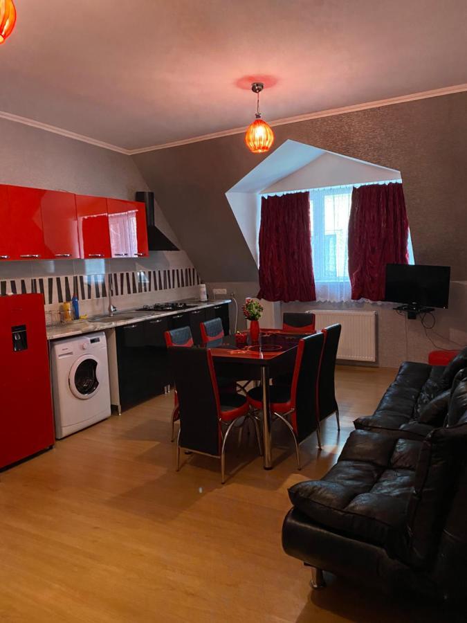 Ferienwohnung Lizielene Bordschomi Exterior foto
