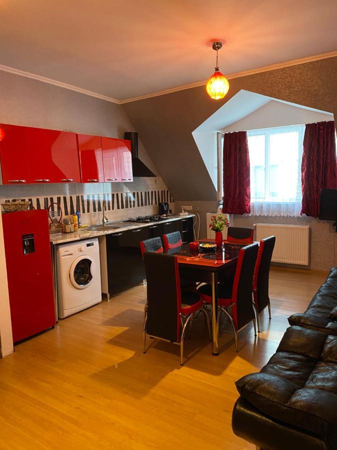 Ferienwohnung Lizielene Bordschomi Exterior foto